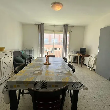 Apartment Spacious Nest With Sea View Port-la-Nouvelle